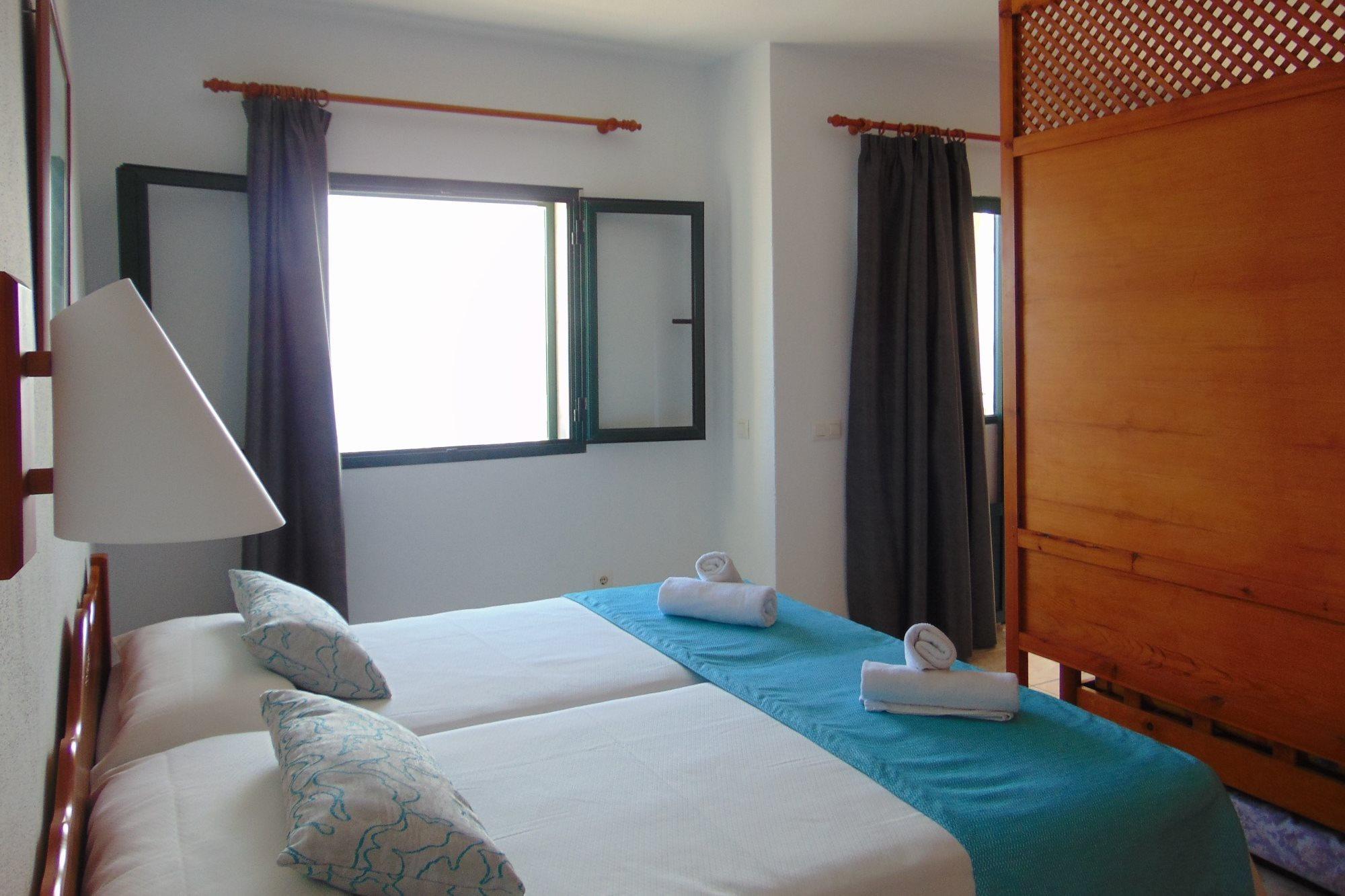 Apartamentos Moon Dreams Cabo De Banos Cala'N Blanes  ภายนอก รูปภาพ