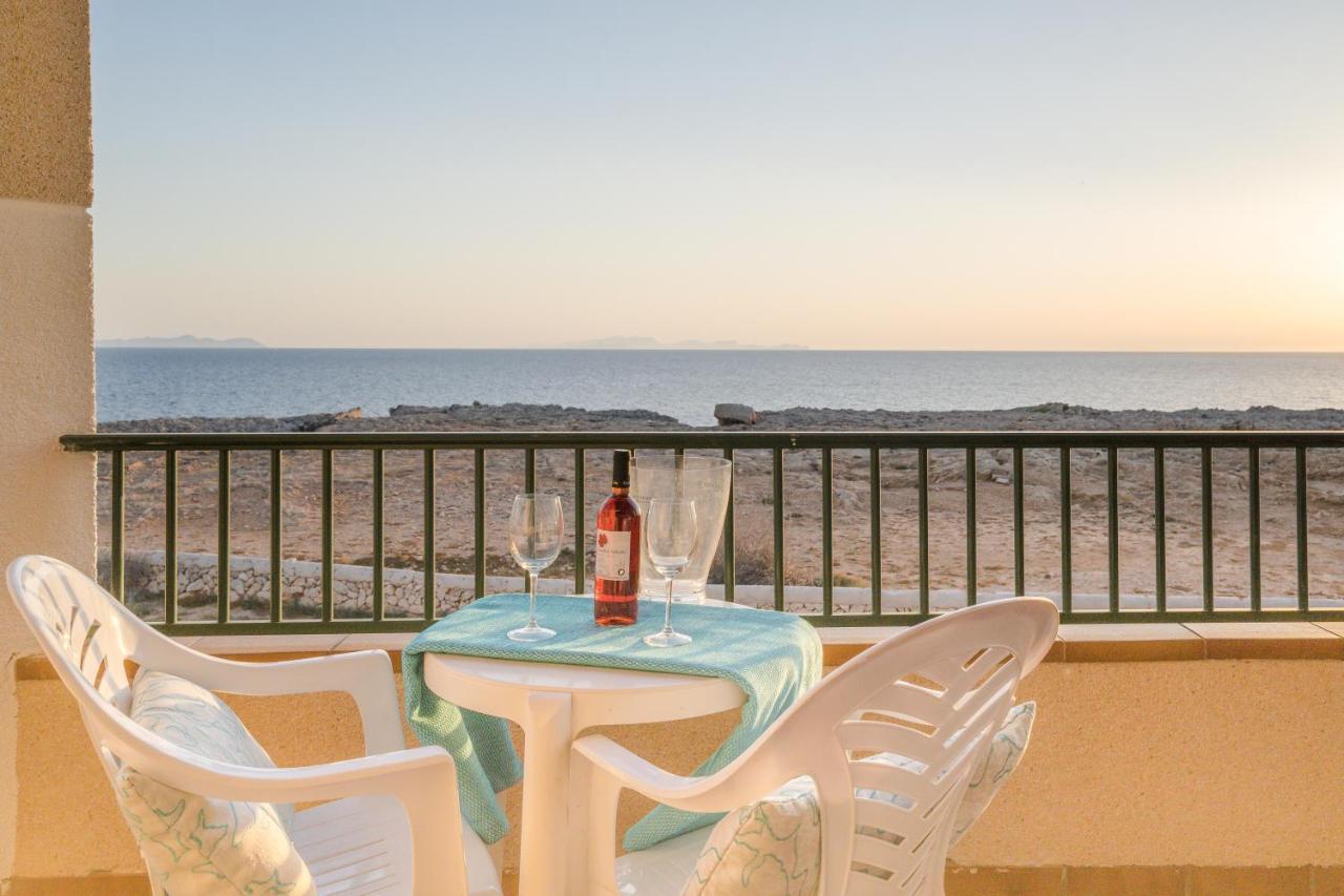 Apartamentos Moon Dreams Cabo De Banos Cala'N Blanes  ภายนอก รูปภาพ