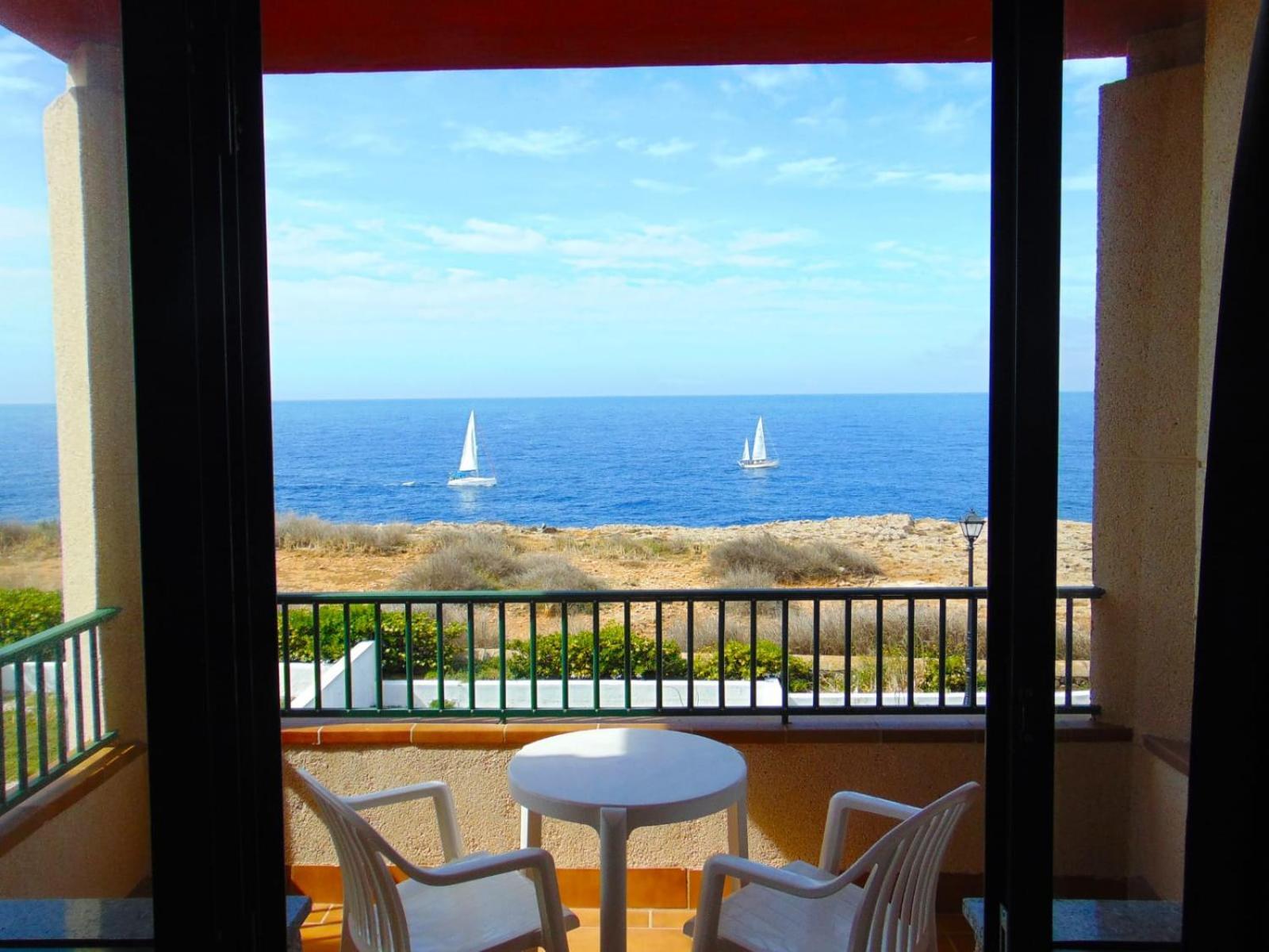 Apartamentos Moon Dreams Cabo De Banos Cala'N Blanes  ภายนอก รูปภาพ